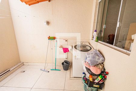 Casa à venda com 72m², 2 quartos e 1 vaga Casa à venda com 72m², 2 quartos e 1 vagaArea de serviço e privativa