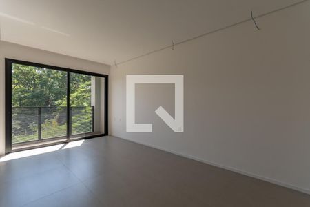 Casa de condomínio à venda com 470m², 4 quartos e 2 vagas Casa de condomínio à venda com 470m², 4 quartos e 2 vagasSuíte