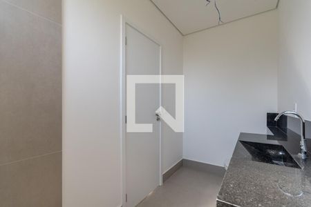 Casa de condomínio à venda com 470m², 4 quartos e 2 vagas Casa de condomínio à venda com 470m², 4 quartos e 2 vagasBanheiro Suíte