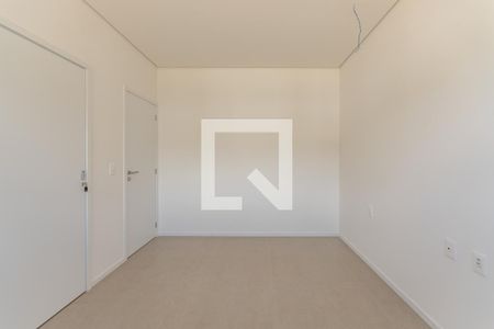 Casa de condomínio à venda com 470m², 4 quartos e 2 vagas Casa de condomínio à venda com 470m², 4 quartos e 2 vagasSemi Suíte 1