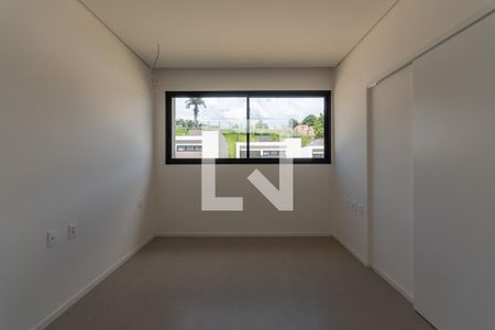 Casa de condomínio à venda com 470m², 4 quartos e 2 vagas Casa de condomínio à venda com 470m², 4 quartos e 2 vagasSemi Suíte 1