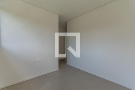 Casa de condomínio à venda com 470m², 4 quartos e 2 vagas Casa de condomínio à venda com 470m², 4 quartos e 2 vagasQuarto 1