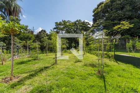 Casa de condomínio à venda com 470m², 4 quartos e 2 vagas Casa de condomínio à venda com 470m², 4 quartos e 2 vagasQuintal