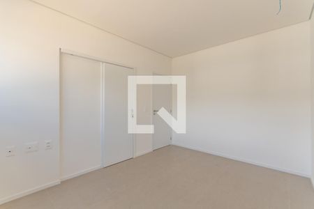 Casa de condomínio à venda com 470m², 4 quartos e 2 vagas Casa de condomínio à venda com 470m², 4 quartos e 2 vagasSemi Suíte 1