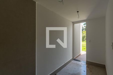 Casa de condomínio à venda com 470m², 4 quartos e 2 vagas Casa de condomínio à venda com 470m², 4 quartos e 2 vagasLavanderia