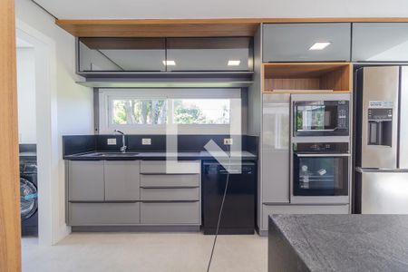 Casa para alugar com 300m², 3 quartos e 3 vagas Casa para alugar com 300m², 3 quartos e 3 vagasCozinha