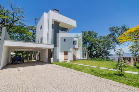 Casa para alugar com 300m², 3 quartos e 3 vagas Casa para alugar com 300m², 3 quartos e 3 vagasFachada da residência