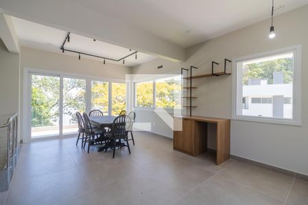 Casa para alugar com 300m², 3 quartos e 3 vagas Casa para alugar com 300m², 3 quartos e 3 vagasCobertura