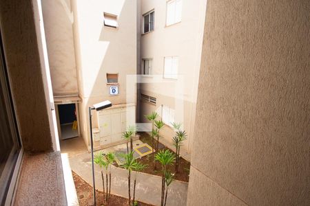 Vista da Sala de apartamento para alugar com 2 quartos, 45m² em Parque Residencial Candido Portinari, Ribeirão Preto