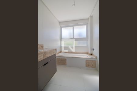 Casa para alugar com 300m², 3 quartos e 3 vagas Casa para alugar com 300m², 3 quartos e 3 vagasBanheiro da Suíte 2