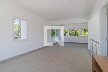 Casa para alugar com 300m², 3 quartos e 3 vagas Casa para alugar com 300m², 3 quartos e 3 vagasCobertura