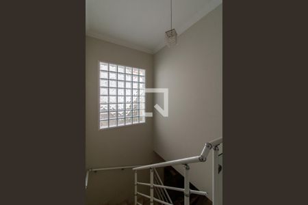 Corredor de casa à venda com 3 quartos, 185m² em Jardim Santa Mena, Guarulhos