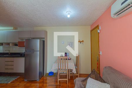 Sala/Cozinha de apartamento à venda com 2 quartos, 38m² em Olaria, Canoas