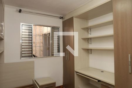 Quarto 1 de casa para alugar com 2 quartos, 103m² em Vila Carmosina, São Paulo