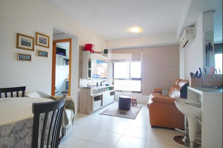 Sala de apartamento à venda com 2 quartos, 65m² em Passo da Areia, Porto Alegre