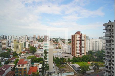 Suíte - Vista de apartamento à venda com 2 quartos, 65m² em Passo da Areia, Porto Alegre