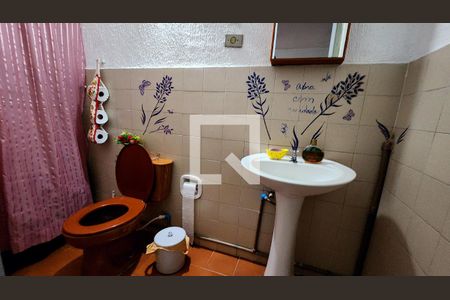 Casa à venda com 205m², 3 quartos e 2 vagas Casa à venda com 205m², 3 quartos e 2 vagasBanheiro 2