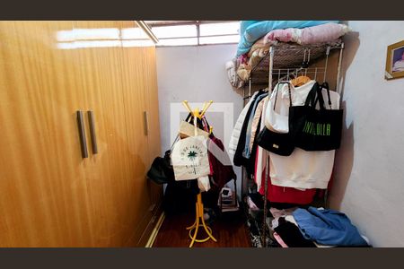 Casa à venda com 205m², 3 quartos e 2 vagas Casa à venda com 205m², 3 quartos e 2 vagasQuarto 2