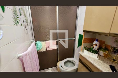 Casa à venda com 205m², 3 quartos e 2 vagas Casa à venda com 205m², 3 quartos e 2 vagasBanheiro