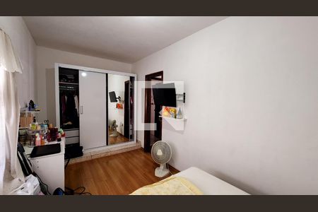 Casa à venda com 205m², 3 quartos e 2 vagas Casa à venda com 205m², 3 quartos e 2 vagasQuarto 3