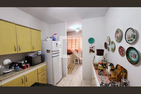 Casa à venda com 205m², 3 quartos e 2 vagas Casa à venda com 205m², 3 quartos e 2 vagasCozinha