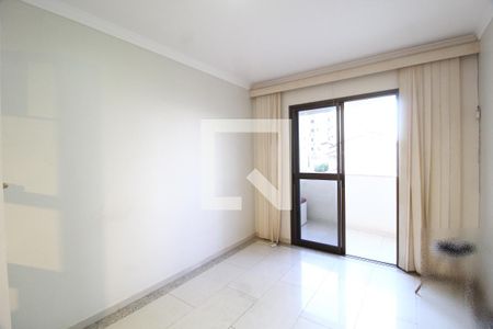 Sala de apartamento para alugar com 2 quartos, 80m² em Santa Mônica, Uberlândia