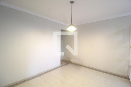 Sala de apartamento para alugar com 2 quartos, 80m² em Santa Mônica, Uberlândia