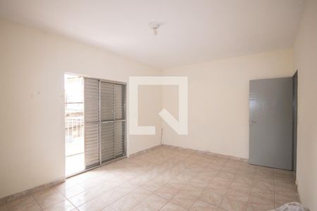 Quarto 2 de casa para alugar com 2 quartos, 45m² em Jardim Julieta, São Paulo