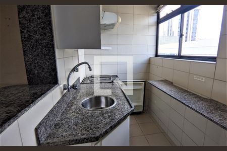 Cozinha de apartamento à venda com 1 quarto, 40m² em Centro, Belo Horizonte