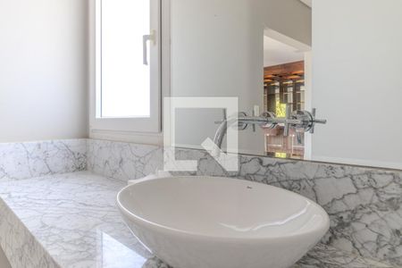 Casa à venda com 745m², 4 quartos e 8 vagas Casa à venda com 745m², 4 quartos e 8 vagasLavabo 2