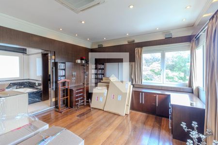 Casa à venda com 745m², 4 quartos e 8 vagas Casa à venda com 745m², 4 quartos e 8 vagasSuíte 2