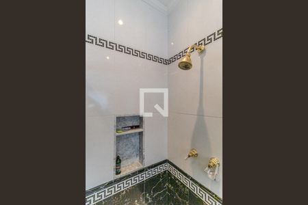 Casa à venda com 745m², 4 quartos e 8 vagas Casa à venda com 745m², 4 quartos e 8 vagasBanheiro 2 da Suíte 2