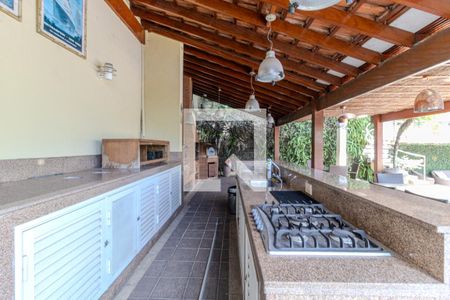 Casa à venda com 745m², 4 quartos e 8 vagas Casa à venda com 745m², 4 quartos e 8 vagasÁrea Gourmet