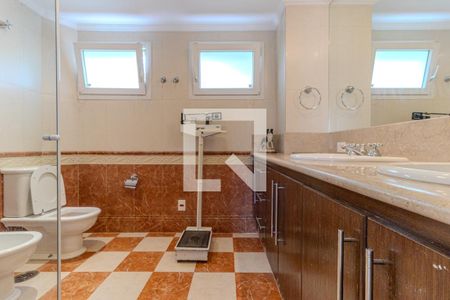 Casa à venda com 745m², 4 quartos e 8 vagas Casa à venda com 745m², 4 quartos e 8 vagasBanheiro Social