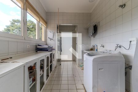 Casa à venda com 745m², 4 quartos e 8 vagas Casa à venda com 745m², 4 quartos e 8 vagasCozinha