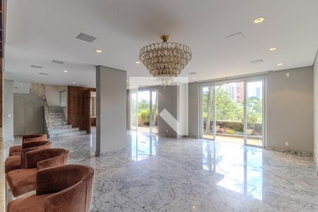 Casa à venda com 745m², 4 quartos e 8 vagas Casa à venda com 745m², 4 quartos e 8 vagasSalão