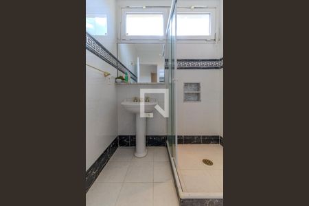 Casa à venda com 745m², 4 quartos e 8 vagas Casa à venda com 745m², 4 quartos e 8 vagasBanheiro da Suíte 1