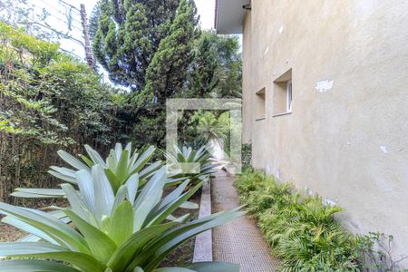 Casa à venda com 745m², 4 quartos e 8 vagas Casa à venda com 745m², 4 quartos e 8 vagasJardim