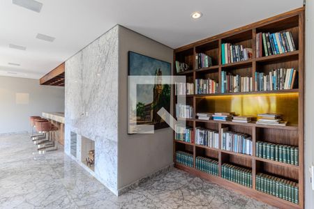 Casa à venda com 745m², 4 quartos e 8 vagas Casa à venda com 745m², 4 quartos e 8 vagasSalão