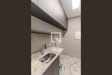 Casa à venda com 745m², 4 quartos e 8 vagas Casa à venda com 745m², 4 quartos e 8 vagasCozinha do Bar