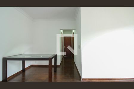 Sala de apartamento para alugar com 3 quartos, 73m² em Parque Tomas Saraiva, São Paulo