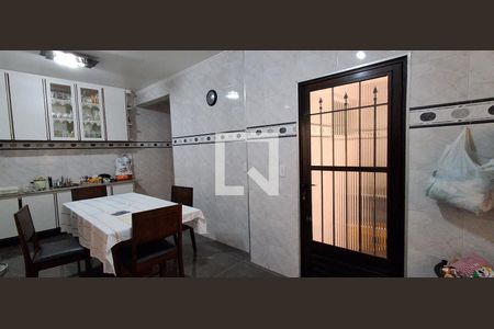 Casa à venda com 500m², 3 quartos e 7 vagas Casa à venda com 500m², 3 quartos e 7 vagasCozinha