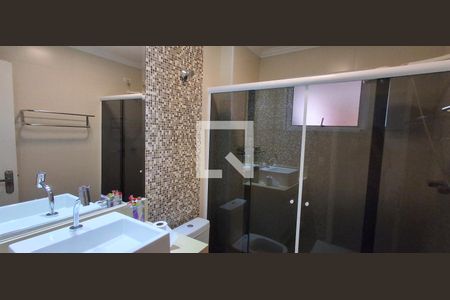 Casa à venda com 500m², 3 quartos e 7 vagas Casa à venda com 500m², 3 quartos e 7 vagasBanheiro Social