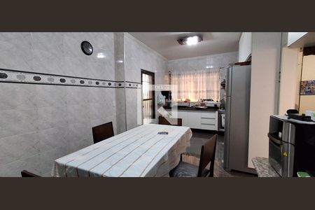 Casa à venda com 500m², 3 quartos e 7 vagas Casa à venda com 500m², 3 quartos e 7 vagasCozinha