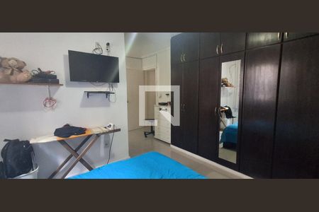 Casa à venda com 500m², 3 quartos e 7 vagas Casa à venda com 500m², 3 quartos e 7 vagasSuíte