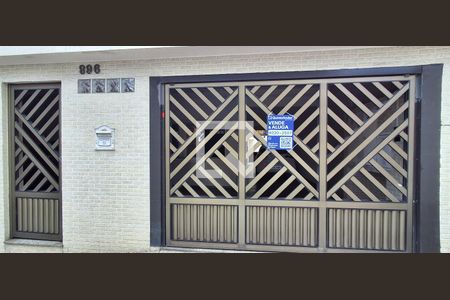 Casa à venda com 500m², 3 quartos e 7 vagas Casa à venda com 500m², 3 quartos e 7 vagasFachada