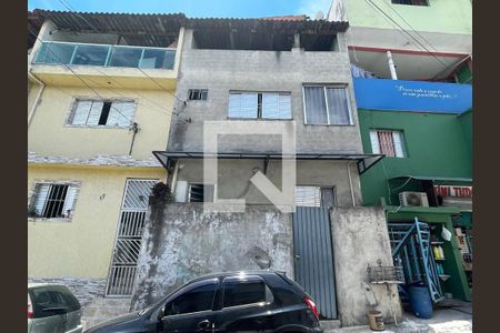 Casa à venda com 90m², 2 quartos e sem vaga Casa à venda com 90m², 2 quartos e sem vagaFachada