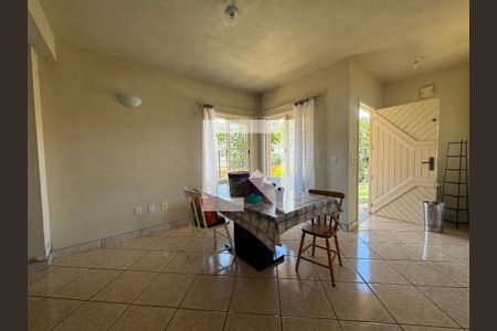 Sala de casa à venda com 2 quartos, 140m² em Scharlau, São Leopoldo