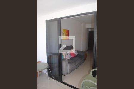 Sala de apartamento para alugar com 3 quartos, 83m² em Costa Azul, Salvador