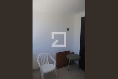 Sala de apartamento para alugar com 3 quartos, 83m² em Costa Azul, Salvador